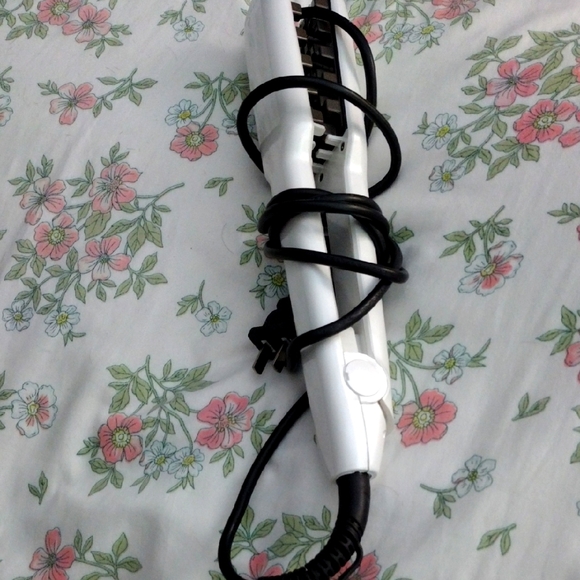 Other - Professional Hair Volumizing Iron Excellent Condition